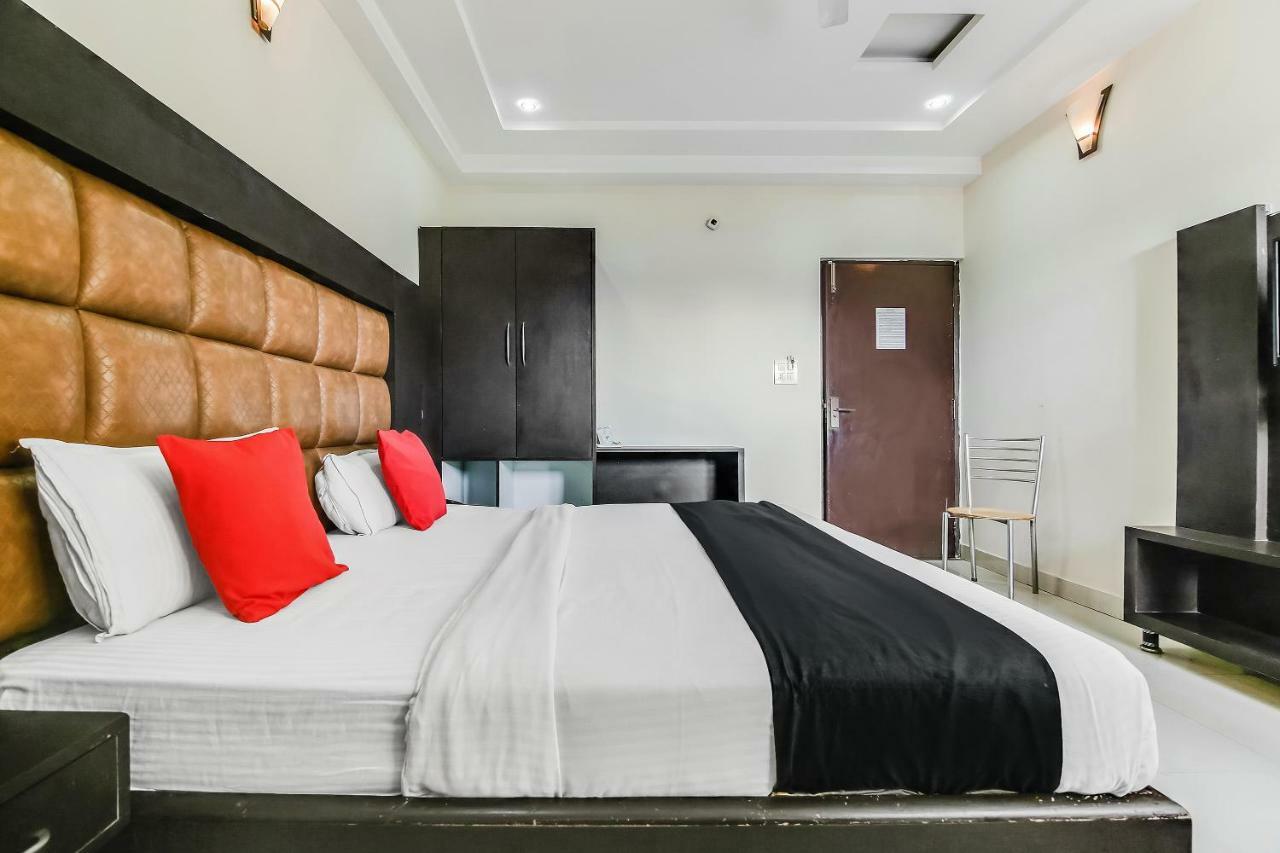 Capital O 32619 Hotel Sugar Palm Gwalior Exterior foto