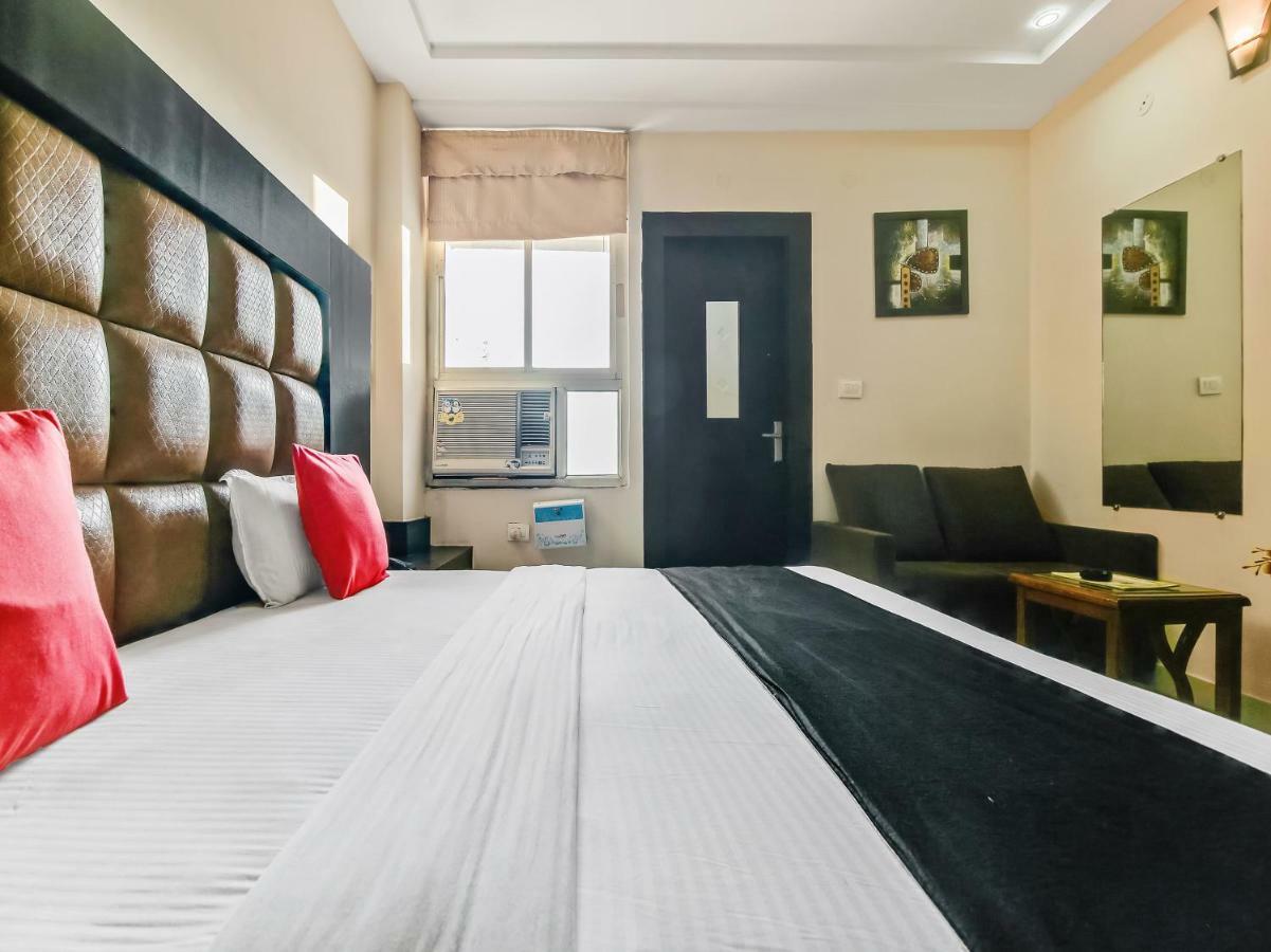 Capital O 32619 Hotel Sugar Palm Gwalior Exterior foto