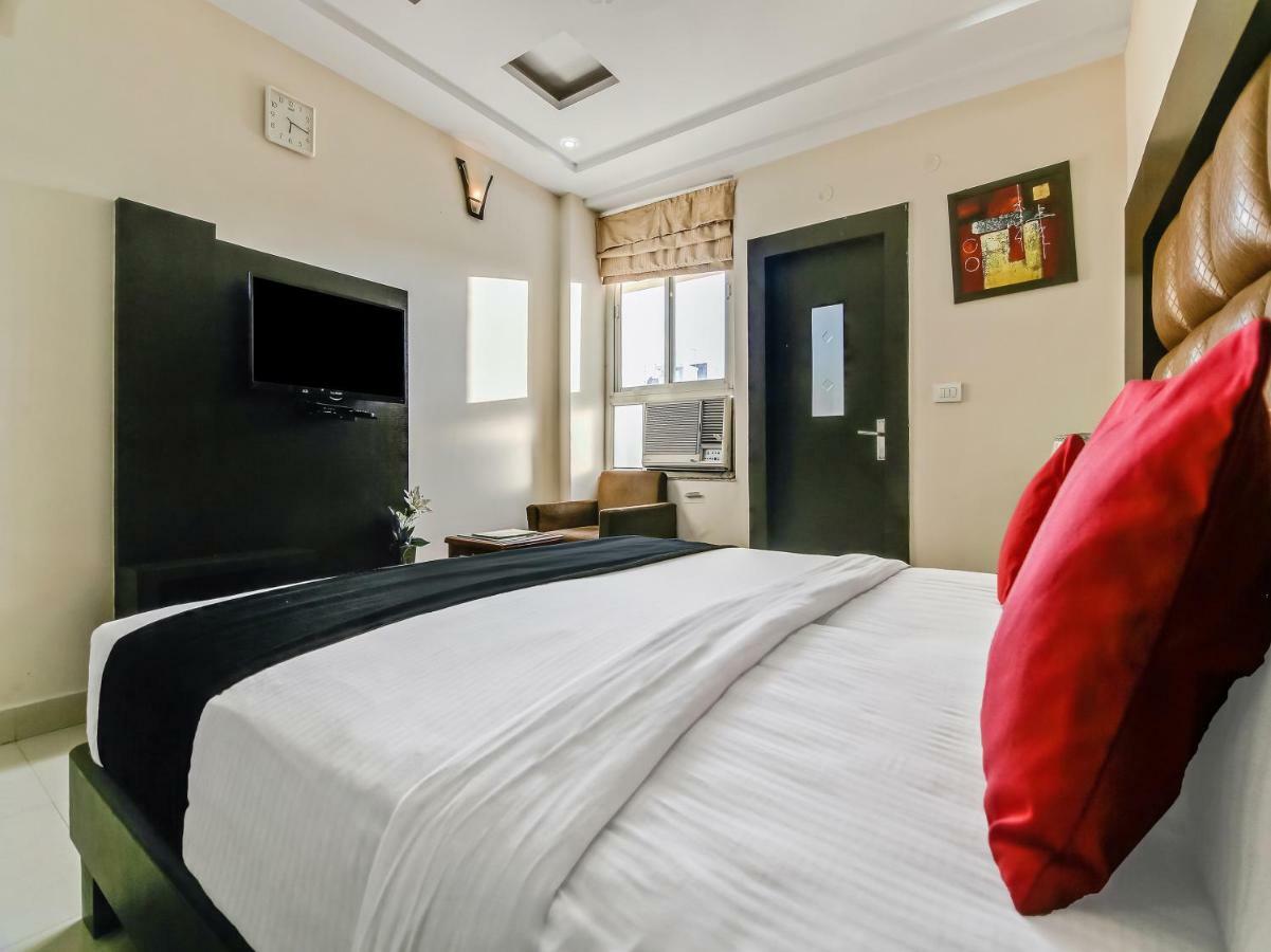 Capital O 32619 Hotel Sugar Palm Gwalior Exterior foto