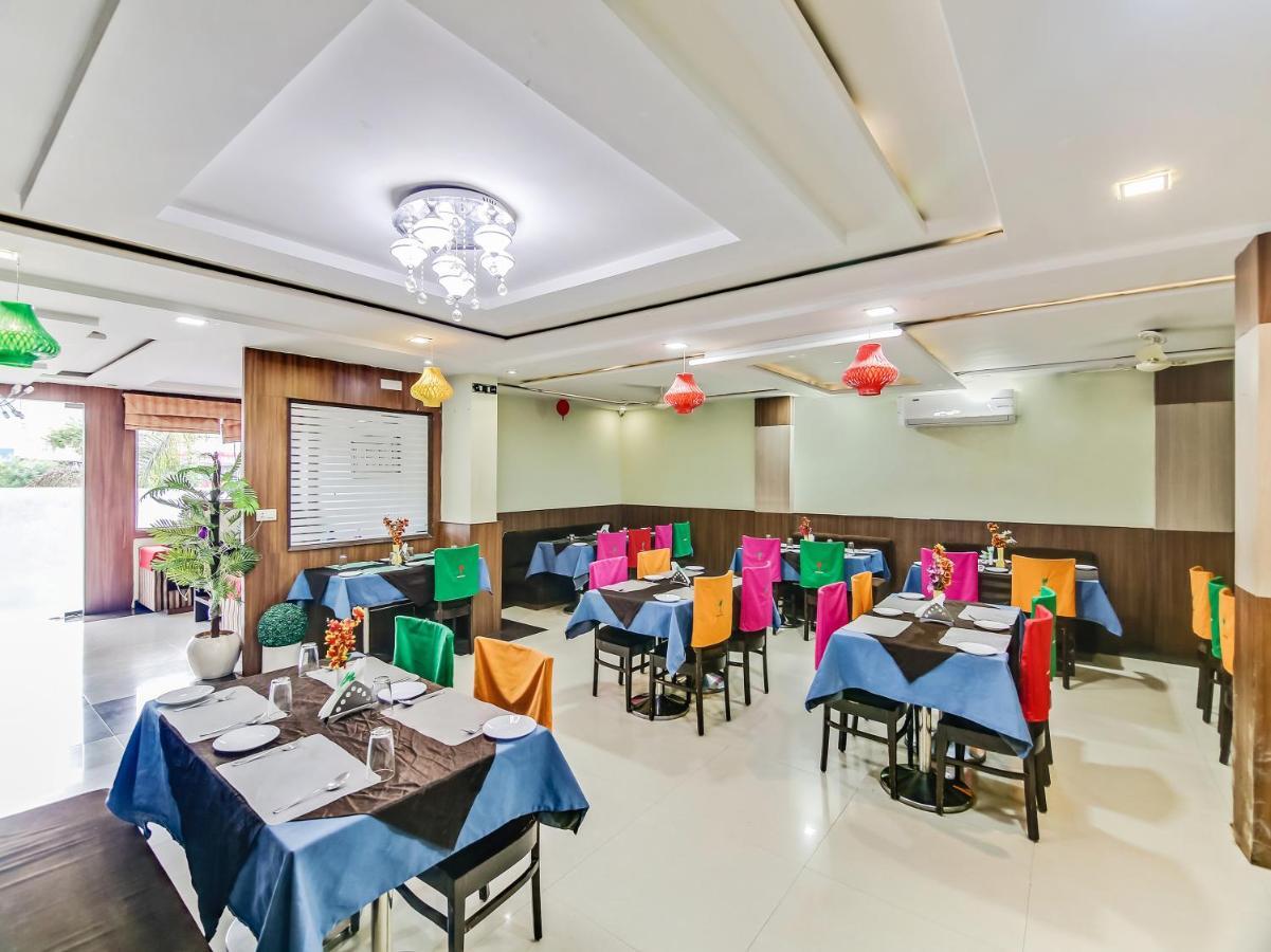 Capital O 32619 Hotel Sugar Palm Gwalior Exterior foto
